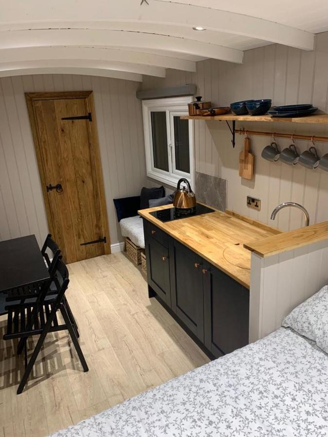 Herdwick Shepherd Hut Exeter Exterior photo
